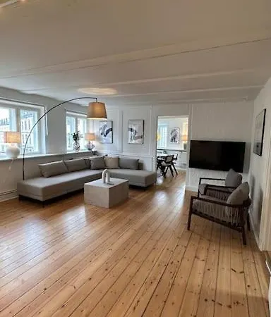 Carolinas - Gammelmont 1 * København